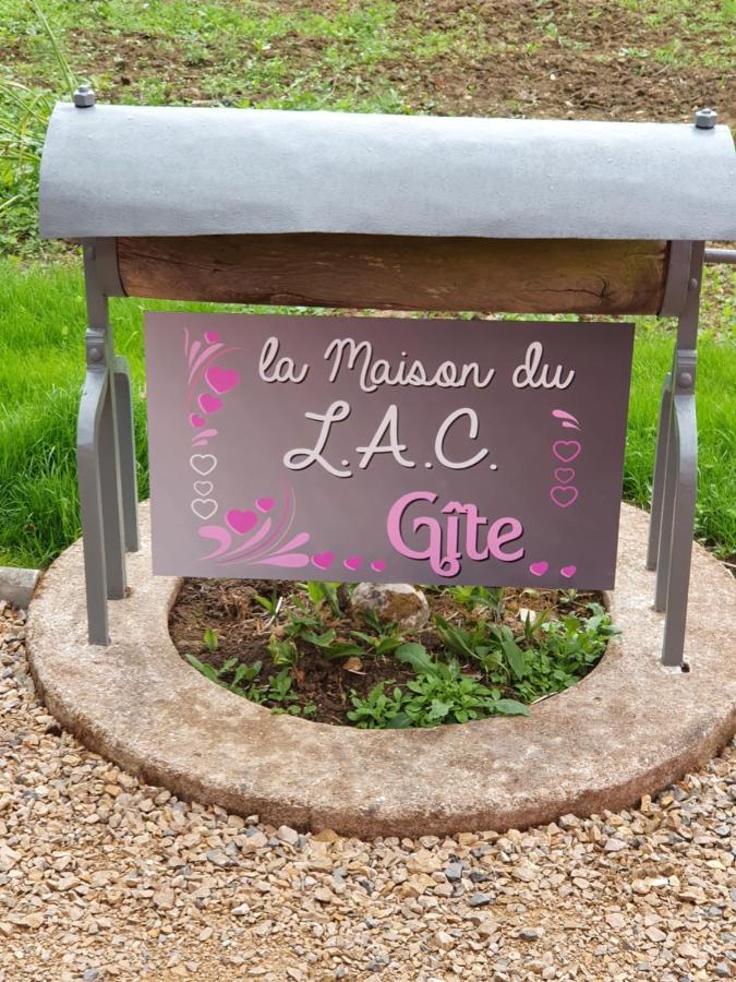 Gite De La Maison Du L.A.C Simard Luaran gambar
